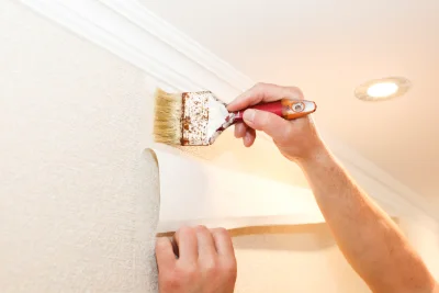 Pose de papier peint à Denting — revêtements muraux et toiles de verre